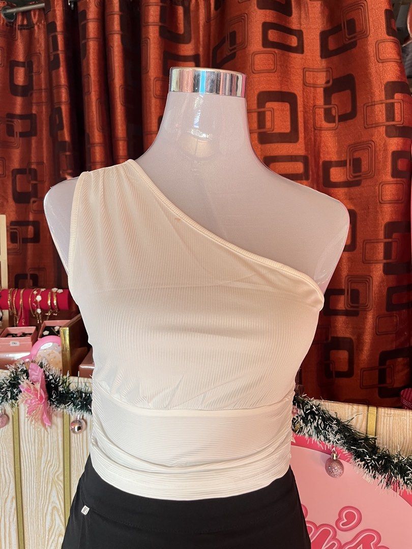 shein-one sided white top (Category: Sleeveless) located in Manila. Submitted by myapparelshop (Listing ID 1467192669, Image 1). Description: .