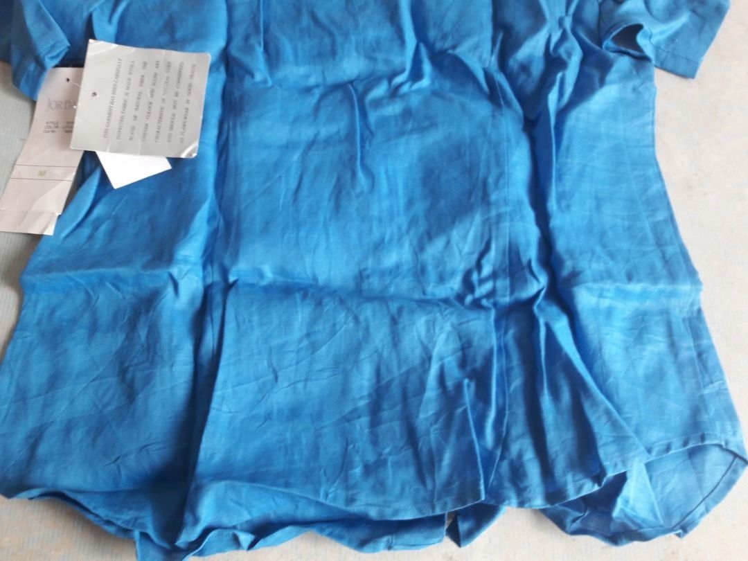 Shirts shirtsleeves US BBEWTAG ($24) (Category: Shirts) located in Los Banos. Submitted by mania-62906 (Listing ID 1467211273, Image 3). Description: BNEWTAG. US Medium. Blue.