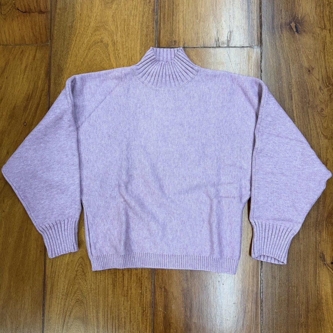 Showpo (AUS Brand) Top (Category: Longsleeves) located in Muntinlupa City. Submitted by myrandomthingz (Listing ID 1467352852, Image 1). Description: .