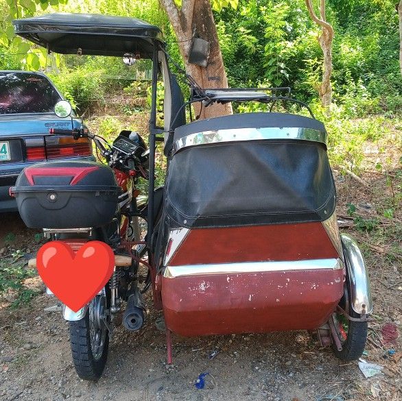 SideCar (Category: Other Motorcycles Parts and Accessories) located in San Fernando. Submitted by bbbdddddwwwlls30254 (Listing ID 1467220207, Image 3). Description: .