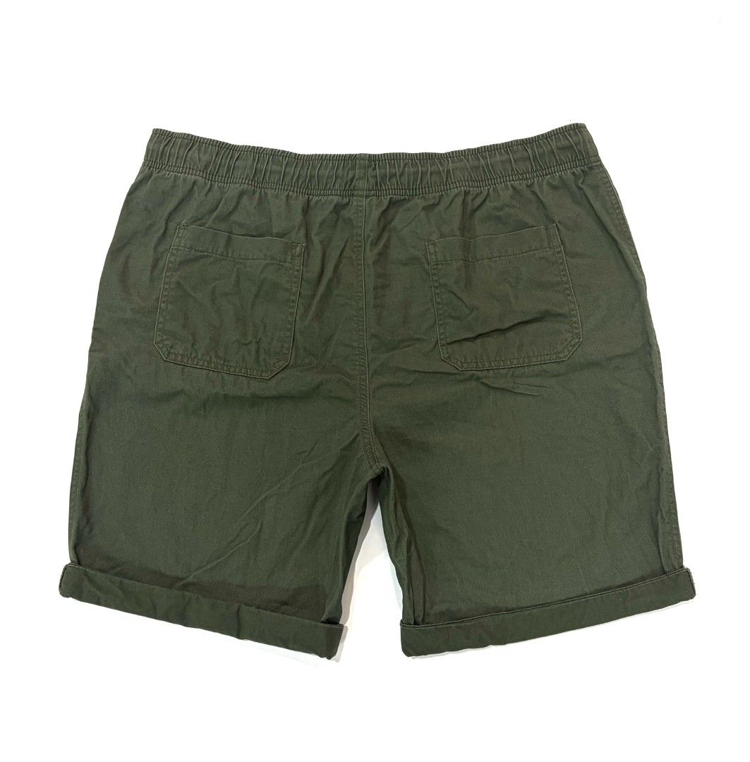 Size 38-42” - George Drawstring Shorts Preloved HB109 (Category: Everything Else Others) located in Pasig City. Submitted by szorty (Listing ID 1467348500, Image 2). Description: •PRELOVED• Onhand and ready to ship Brand: George Condition: Used Waist: 38-42 Size in tag: 38 Length: 19.5 inches Pocket: 4 - All of our items are washed *Please see photos for flaws/issues if indicated. *Photos may vary from actual Tags: George short drawstring bottoms