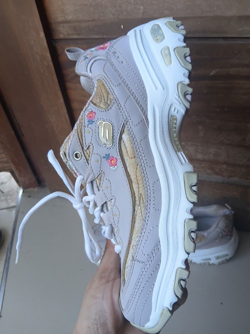 Skechers rubber shoes lavander (Category: Sneakers) located in Muntinlupa City. Submitted by analyn.inc87 (Listing ID 1467178280, Image 3). Description: skechers rubber shoes chunky size womens 8.5 25cm.