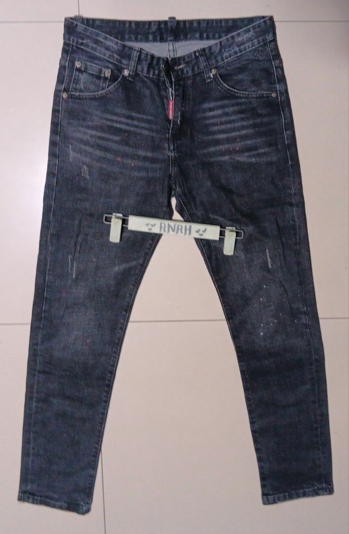 Skinny Stretch Jeans (Category: Jeans) located in Valenzuela. Submitted by AnahThrift (Listing ID 1467317641, Image 3). Description: - Brand: DD - Style: Skinny stretch jeans in black wash - Size: Fits 31 to 32 inches - Measurements: Total length 40.75 inches, hem 6.5 inches - Material: Premium denim with cool distressed details - Features: Classic back pockets - Condition: Incomplete tags attached.