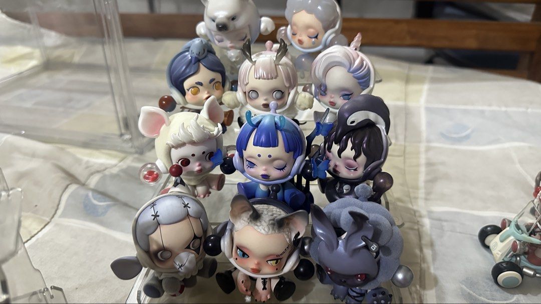 Skullpanda Figures (Category: Designer & Blind Box Toys) located in Manila. Submitted by nicrophone33554 (Listing ID 1467361351, Image 1). Description: .