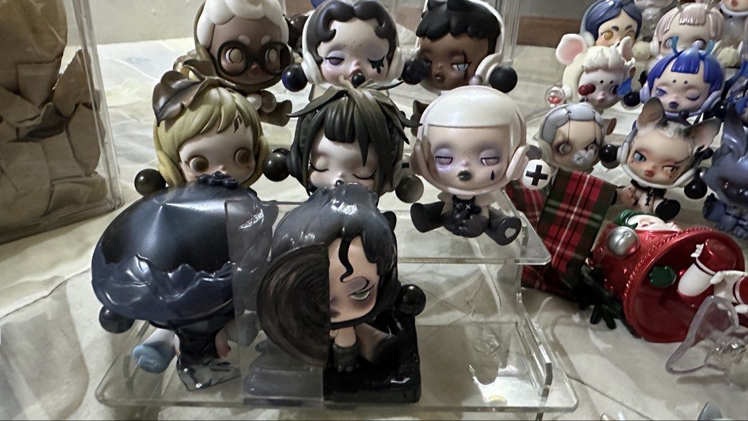 Skullpanda Figures (Category: Designer & Blind Box Toys) located in Manila. Submitted by nicrophone33554 (Listing ID 1467361351, Image 2). Description: .