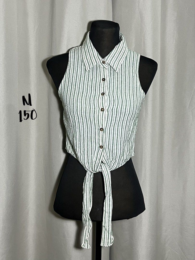 Sleeveless cropped tie front top (Category: Blouses) located in Las Pinas. Submitted by jilanah (Listing ID 1467354659, Image 1). Description: Used once.
