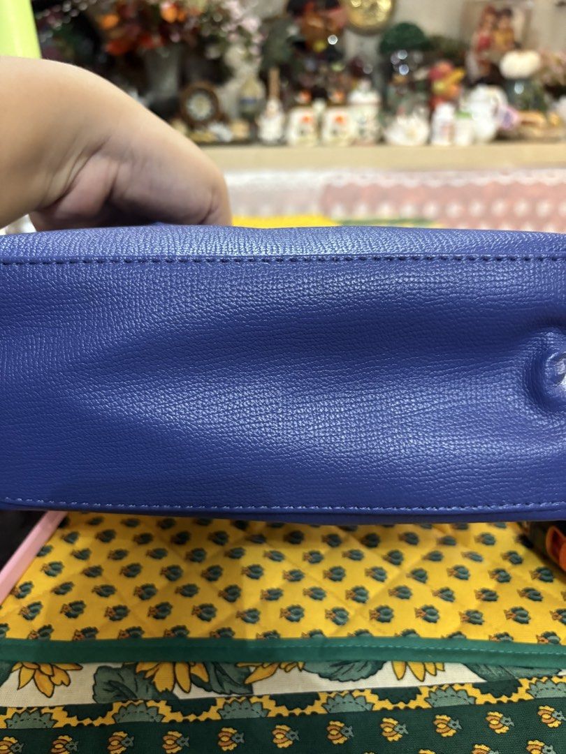 Sling bag (Category: Other Home Decor) located in Dipolog. Submitted by playmatesfriend.ph (Listing ID 1467247174, Image 2). Description: .