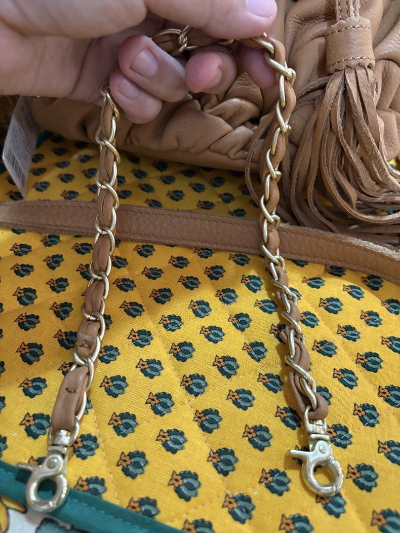 Sling/shouldr bag with free extra sling (Category: Other Home Decor) located in Dipolog. Submitted by playmatesfriend.ph (Listing ID 1467247704, Image 3). Description: .