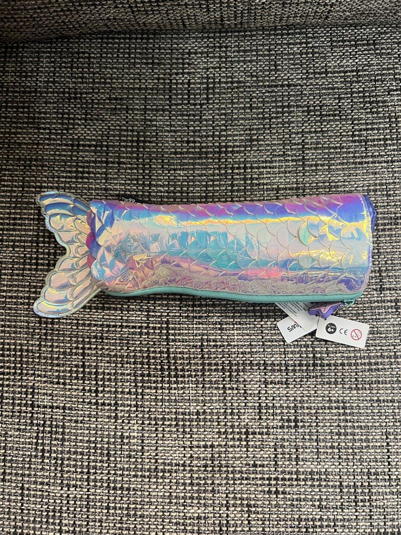 Smiggle Flow Novelty Pencil Case (Category: Babies & Kids Fashion) located in Cainta. Submitted by vrenaussiegoods (Listing ID 1467170727, Image 1). Description: .
