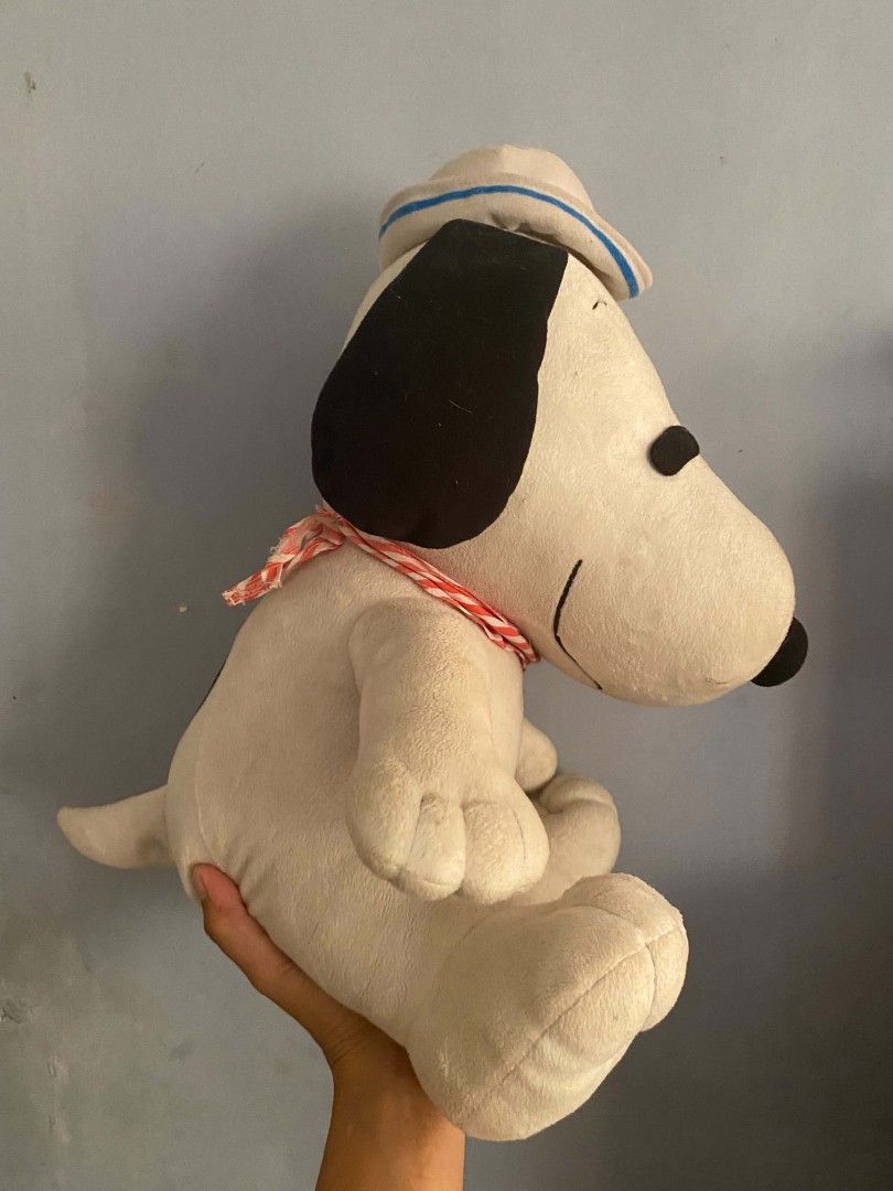 Snoopy Peanuts Sailor Outfit Plush Toy (Category: Plushies & Soft Toys) located in Sorsogon. Submitted by qmnaei (Listing ID 1467221882, Image 2). Description: DM me for more details. MOP: Maribank/ Maya, only. Note: Shipping fee shall be shouldered by the buyer. JNT/ LBC, only. RFS: Super badly need extra funds to pay for tuition 🥲🥲🥲 Please help. .