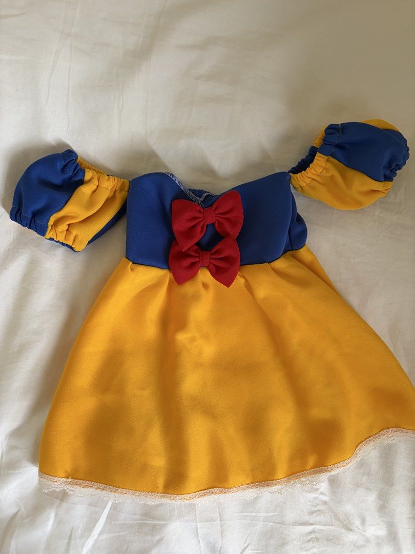 Disney Princess Snow White Costume (Category: Babies & Kids Fashion) located in Binan City. Submitted by hya.perez (Listing ID 1467188815, Image 1). Description: Used only once. Headband included. Size: 0-6 months.