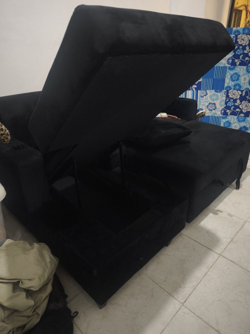 Sofa bed (Category: Bed Frames & Mattresses) located in Manila. Submitted by demcymohko (Listing ID 1467219072, Image 1). Description: Lshape sofabed 72x60 inches with storage , cupholder & pillows Velvet black P33k pinacostomize ko dati di ko rin mashado nagamit.