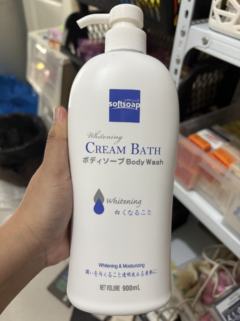 SOFTSOAP CREAM BATH SOAP 900ML (Category: Bath) located in Las Pinas. Submitted by tintindahan (Listing ID 1467216336, Image 1). Description: .
