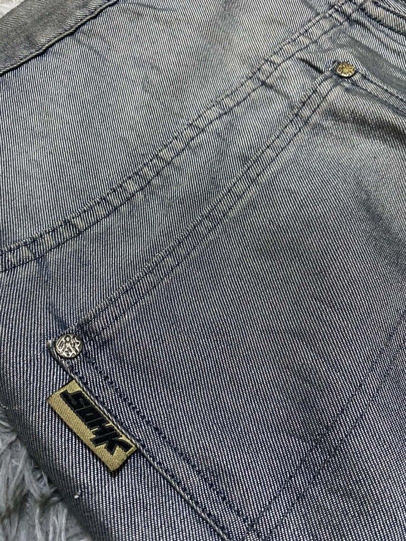 SOHK JORTS (Category: Shorts) located in Manila. Submitted by aize2thrft (Listing ID 1467223433, Image 3). Description: SOHK JORTS LIGHTLY USED BUT STILL PRESENTABLE NO ISSUE W'34-36 L'26.5 LO'12.