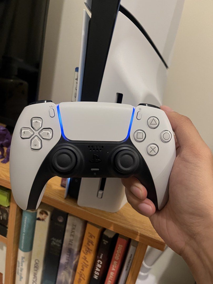 Sony PlayStation 5 Console with Dual Sense Controller (Category: PlayStation) located in Manila. Submitted by jisded (Listing ID 1467347430, Image 3). Description: - Sony PlayStation 5 (PS5) Console + DualSense Controller | With Box ✅ Condition: Like new ✅ No damage, dents, or visible defects ✅ Includes DualSense controller and original box ✅ Purchased on July 6, 2026 - DataBlitz ✅ Original receipt available for proof of purchase Reason for selli