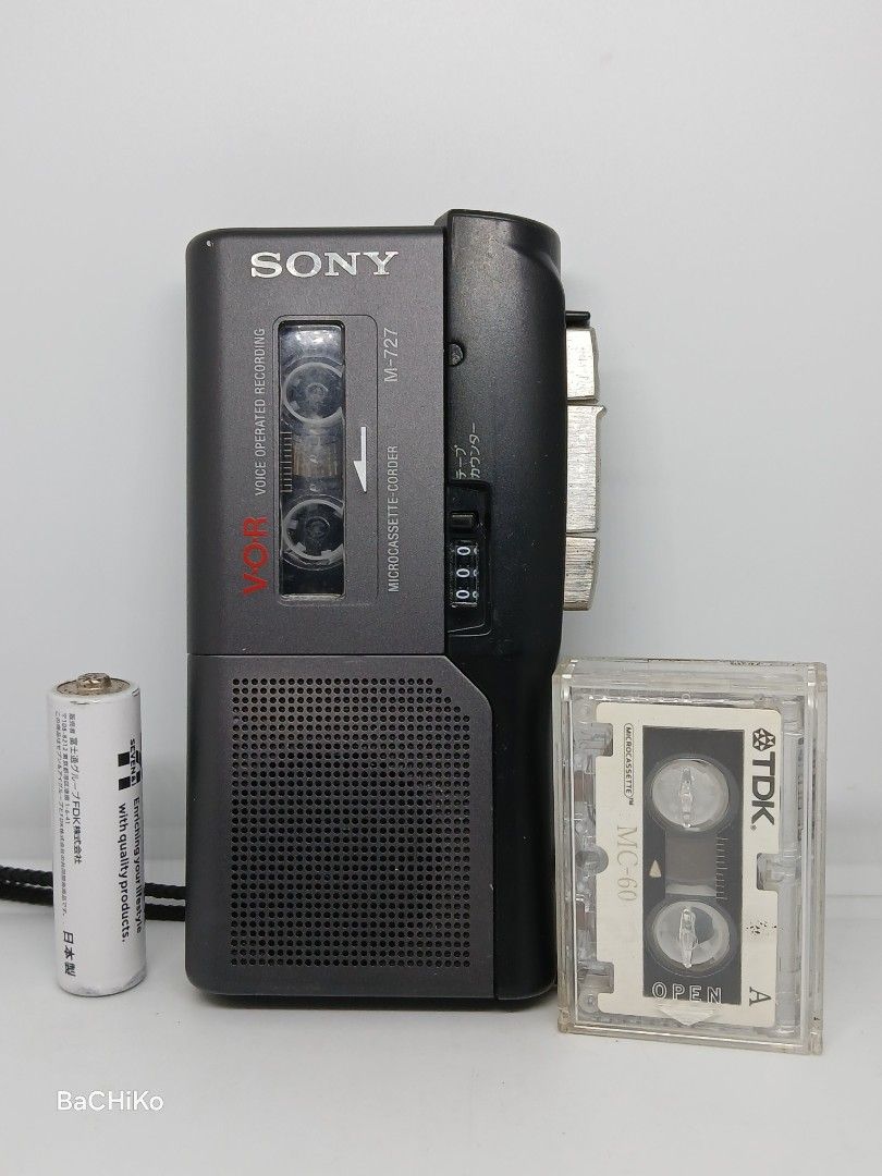 Sony VOR (Category: Voice Recorders) located in Quezon City. Submitted by bachiko (Listing ID 1467219370, Image 1). Description: Sony VOR P1000 declared as is made in jaoan may power kaso hindi umiikot, pero ramdam mo na may gumagalaw sa loob battery compartment good including 2 pcs cassette tape.
