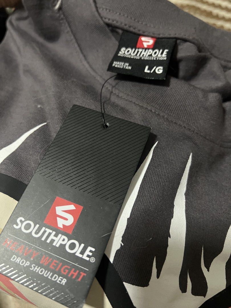 Southpole Graphic Tee Heavyweight Drop Shoulder (Category: Tshirts & Polo Shirts ) located in Valenzuela. Submitted by shop_joyu (Listing ID 1467283321, Image 2). Description: Southpole Graphic Tee Heavyweight Drop Shoulder BRAND NEW 💯% authentic from 🇺🇸 Large tag 27x21 Loc: SJDM, bulacan.