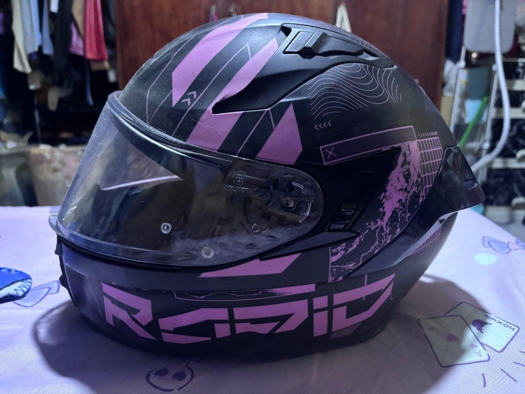 Spyder Helmet (Category: Bicycles) located in Valenzuela. Submitted by mackie_ (Listing ID 1467184359, Image 3). Description: Selling my Spyder Fury Helmet. Rarely used by my passenger princess. We already have a car. Quezon City meet-up (SM North) Negotiable for sure buyers. No box but I can give a helmet bag (EVO's bag) .