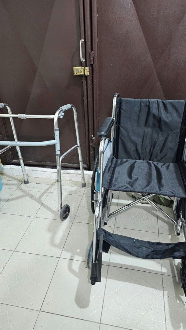 Standard wheelchair and walker with wheels (Category: Rehabilitative Devices) located in Manila. Submitted by charleywoot (Listing ID 1467284267, Image 1). Description: For pick up only here in Brgy Moonwalk Pque.