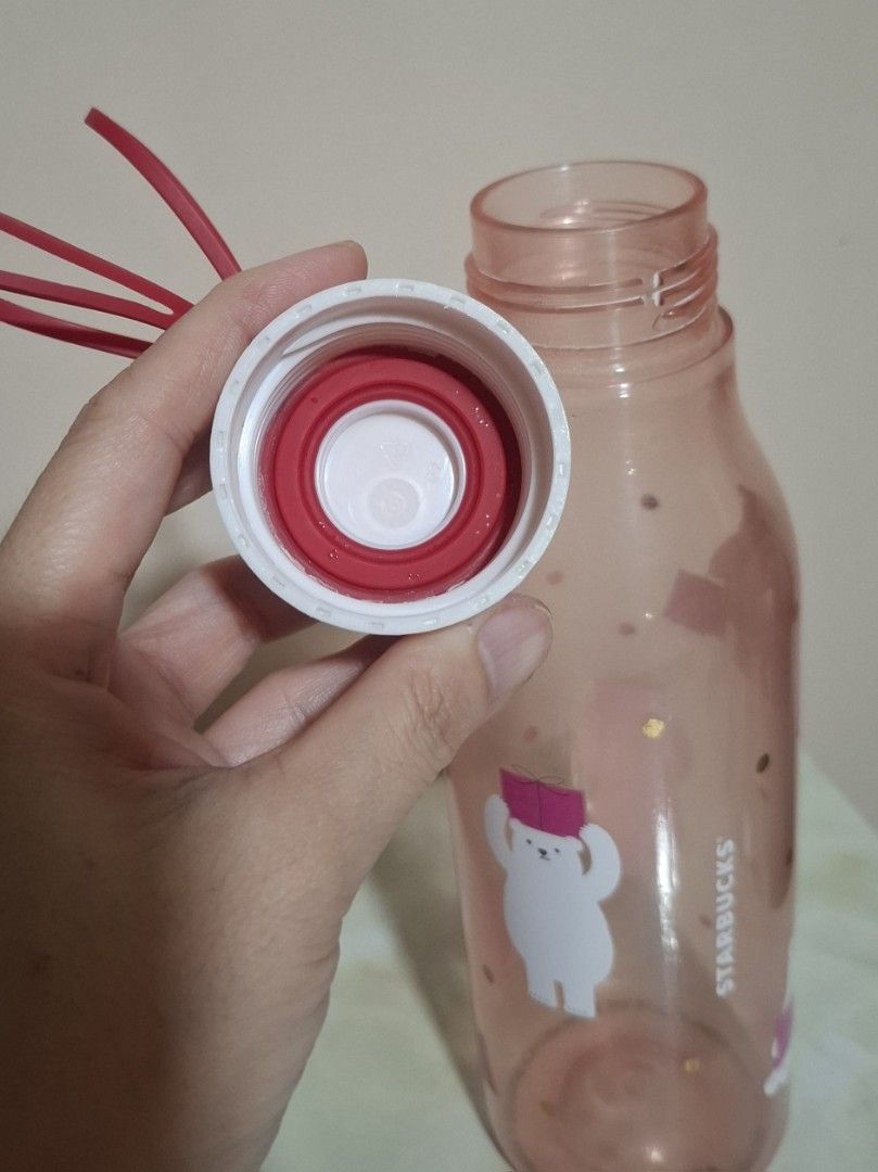 Starbucks Bear & Gift Pink Water Bottle 710ml (Category: Water Bottles & Tumblers) located in Iloilo. Submitted by mgu.shoppe_ph (Listing ID 1467288458, Image 3). Description: Preloved with sign of usage Prints are still visible 2021 Starbucks size 710 ml No inclussions.
