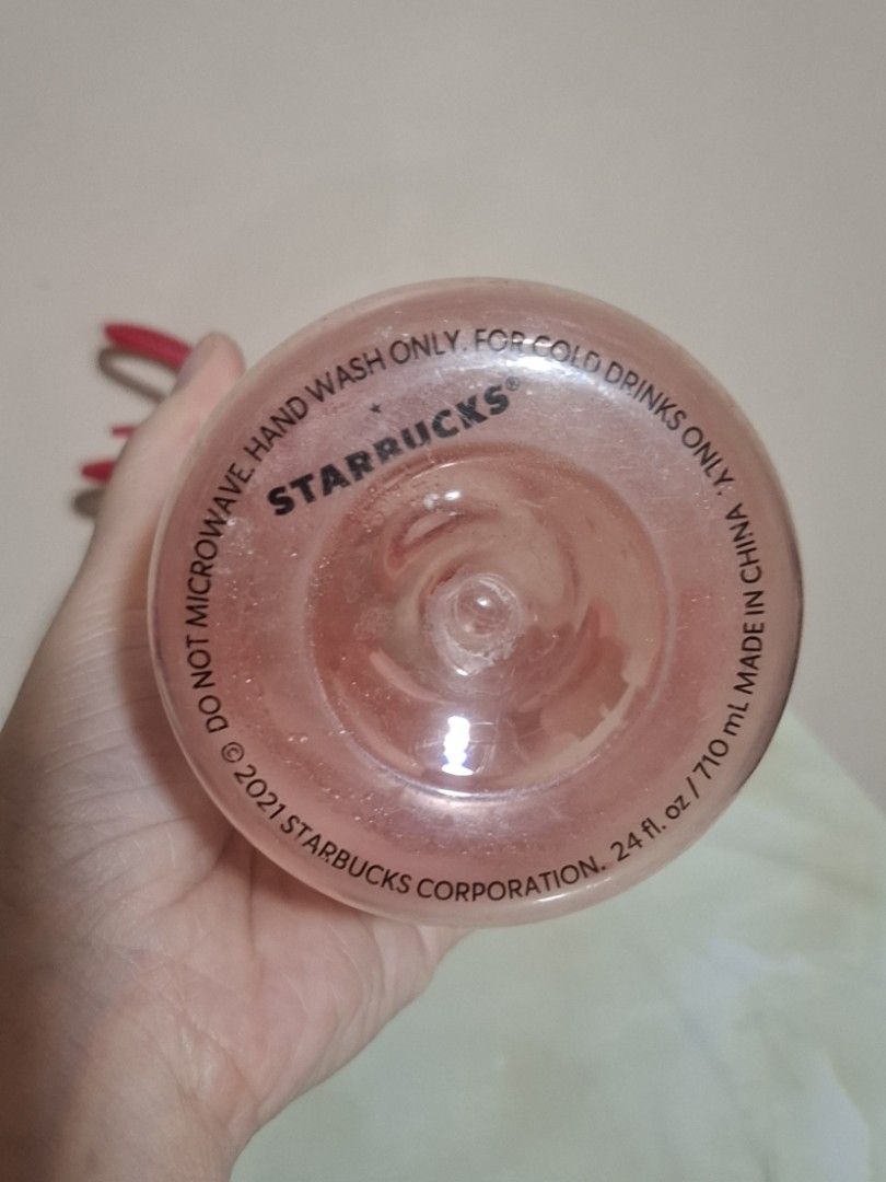 Starbucks Bear & Gift Pink Water Bottle 710ml (Category: Water Bottles & Tumblers) located in Iloilo. Submitted by mgu.shoppe_ph (Listing ID 1467288458, Image 2). Description: Preloved with sign of usage Prints are still visible 2021 Starbucks size 710 ml No inclussions.