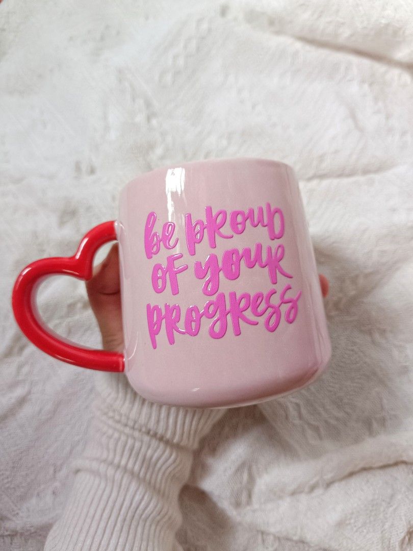 Statement Mug (Category: Coffee & Tea Tableware) located in Davao. Submitted by khyyoczon (Listing ID 1467299921, Image 1). Description: 📍Obrero, Davao City 📌 PLEASE READ BEFORE MINING • Delivery via Maxim or preferred courier; the buyer shoulders the fee. • Pick-up details will be discussed via PM. • Actual colors may vary due to lighting and screen settings. • Minor imperfections (chips, dots, discoloration, or uneven paint) may be present bu