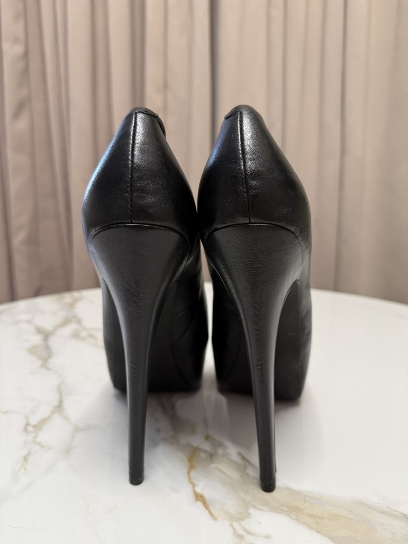 STEVE MADDEN Black Heels in Size 10 (Category: Heels) located in Marikina City. Submitted by tashdeclutters. (Listing ID 1467223037, Image 3). Description: ✨ STEVE MADDEN Black Heels in Size 10 - P3990 ✨ Condition 1: Brand New 🛍️ Purchased in: USA ✨ @tashdeclutters ✨ Created to share the things that no longer spark joy with Tash — and hopefully, let them spark joy for someone else. 🤍 📌 SHOP POLICIES • Prices posted are FINAL. • NO LOWBALLERS. 