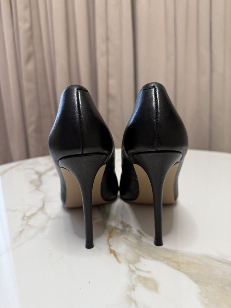 STEVE MADDEN Black Pointed Heels in Size 10 (Category: Heels) located in Marikina City. Submitted by tashdeclutters. (Listing ID 1467221713, Image 3). Description: ✨ STEVE MADDEN Black Pointed Heels in Size 10 - P3990 ✨ Condition 1: Brand New 🛍️ Purchased in: USA ✨ @tashdeclutters ✨ Created to share the things that no longer spark joy with Tash — and hopefully, let them spark joy for someone else. 🤍 📌 SHOP POLICIES • Prices posted are FINAL. •