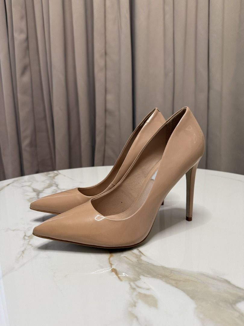 STEVE MADDEN Nude Pointed Heels in Size 10 (Category: Heels) located in Marikina City. Submitted by tashdeclutters. (Listing ID 1467219836, Image 2). Description: ✨ STEVE MADDEN Nude Pointed Heels in Size 10 - P3990 ✨ Condition 2: Like New 🛍️ Purchased in: USA ✨ @tashdeclutters ✨ Created to share the things that no longer spark joy with Tash — and hopefully, let them spark joy for someone else. 🤍 📌 SHOP POLICIES • Prices posted are FINAL. • NO