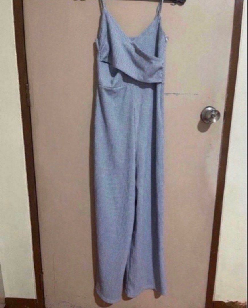 Stradivarius Jumpsuits - Small Size (Category: Jumpsuits) located in San Juan City. Submitted by bernac8 (Listing ID 1467220559, Image 1). Description: .