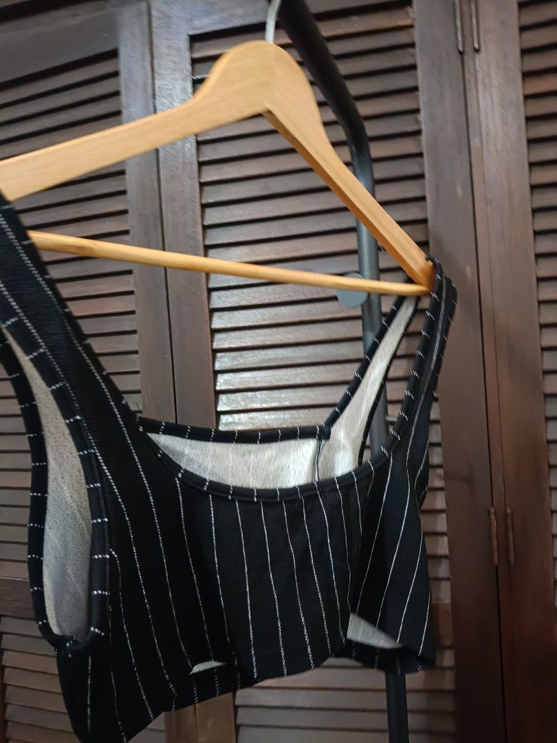Stripes Sando Top (Category: Sleeveless) located in Manila. Submitted by byjrb (Listing ID 1467185403, Image 2). Description: 🛍️ Brand-new items from SHEIN, Emery Rose, Zaful & more! Size : Large to Semi XL 📦 Shipping: LBC / J&T / Lalamove 💸 MOP: GCash / BPI only DM for inquiries! 💌.