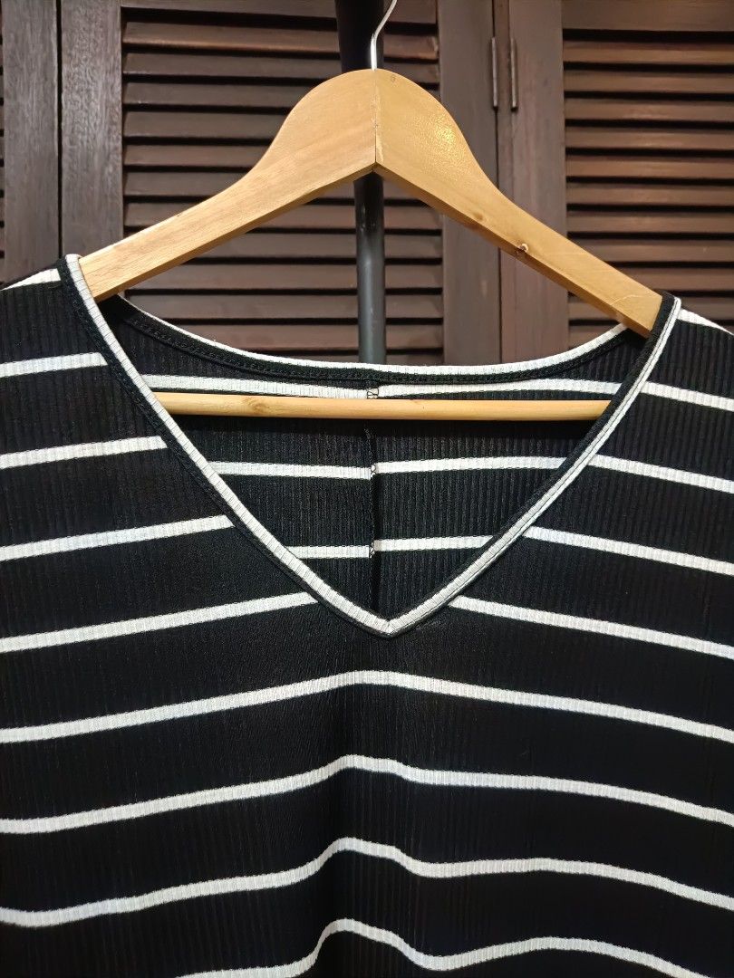Stripes Vneck Dress (Category: Dresses) located in Manila. Submitted by byjrb (Listing ID 1467186560, Image 2). Description: 🛍️ Brand-new items from SHEIN, Emery Rose, Zaful & more! Size : XXL to Semi XXXL 📦 Shipping: LBC / J&T / Lalamove 💸 MOP: GCash / BPI only DM for inquiries! 💌.