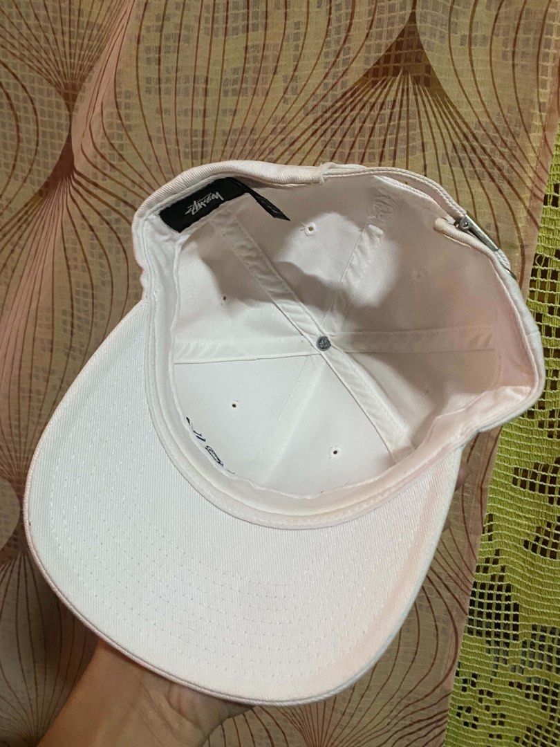 Stussy International Cap (Category: Caps & Hats) located in Paranaque City. Submitted by smthngincbn_ (Listing ID 1467335960, Image 3). Description: Stussy International Cap Authentic 10/10 Color Rate No Issue Parañaque loc.