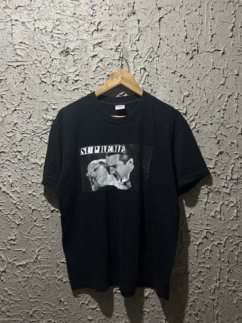 supreme bela tee (Category: Tshirts & Polo Shirts ) located in Naga. Submitted by babyneptune (Listing ID 1467329457, Image 1). Description: verrygood condition .