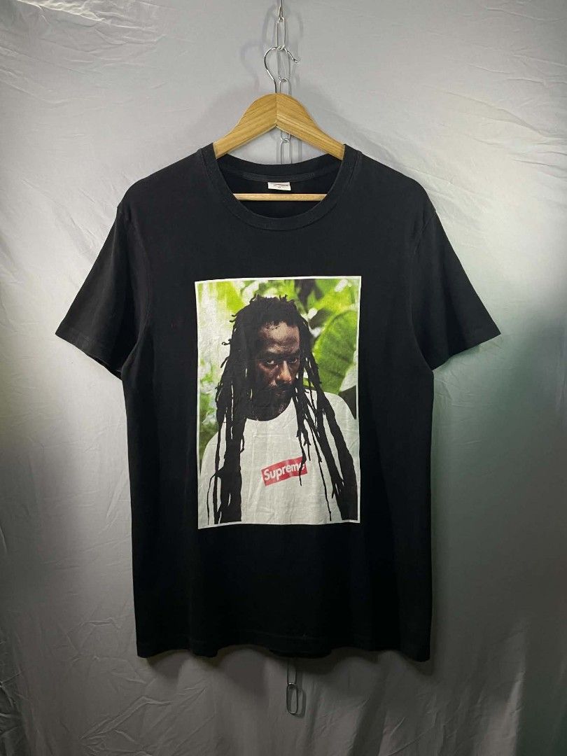 SUPREME BUJU BANTON TEE (Category: Tshirts & Polo Shirts ) located in Angeles City. Submitted by jmgarcia1 (Listing ID 1467279851, Image 1). Description: SUPREME COMPLETE TAGS GOOD CONDITION COLOR RATE 9/10 SIGN OF USAGE, MINOR HAIRLINES.
