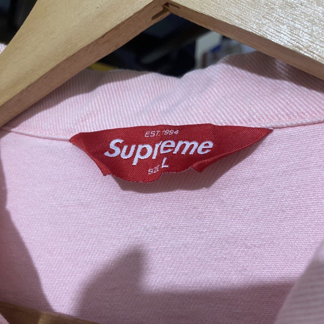 Supreme SS16 USA Denim Trucker Jacket (Category: Coats, Jackets and Outerwear) located in Manila. Submitted by 4114thrifts.ph (Listing ID 1467349079, Image 3). Description: Item Name: Supreme SS16 USA Denim Trucker Jacket (Details) • Size: Large on tag • Dimes: 22x23 • Color Rate: 9.2/10 • Issue/s: Need Wash & Cut Washtag Mine: 1,050 Free Shipping 📥 Dasmariñas City, Cavite, 4114📍.