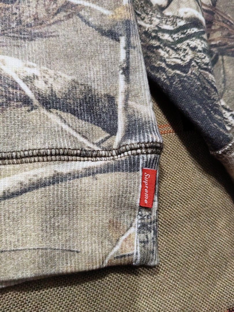 SUPREME X REALTREE (Category: Coats, Jackets and Outerwear) located in Baguio. Submitted by curated_luxe_brandeds (Listing ID 1467183801, Image 2). Description: SUPREME X REALTREE DIMENSION :L25 X W25 SIZE MEDIUM ON TAG FITS LARGE SEE PICS FOR DETAILS EXCELLENT CONDITION COLOR MAY VARY DUE TO LIGHTING MOP BDO /GCASH NO COD /COP PHYSICAL STORE :STALL 324A THIRD FLOOR SKYWORLD SESSION ROAD BAGUIO CITY FB PAGE /CAROUSELL : curated_luxe_brandeds FACE