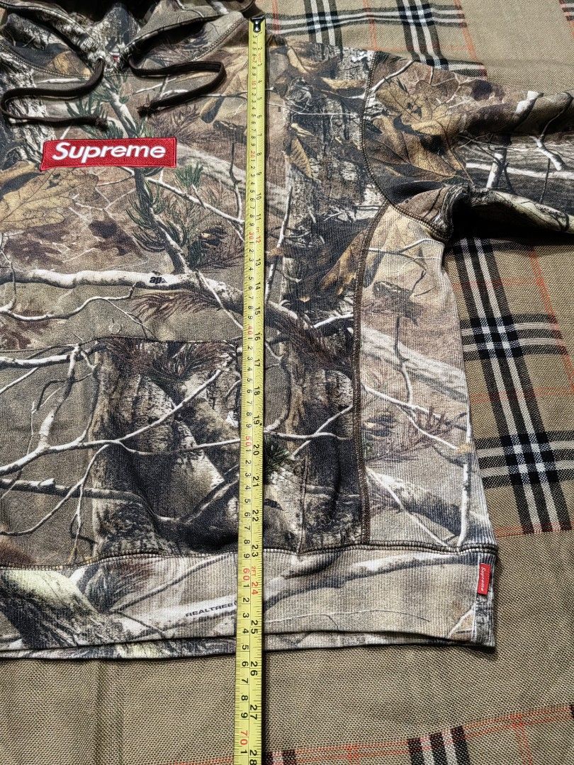 SUPREME X REALTREE (Category: Coats, Jackets and Outerwear) located in Baguio. Submitted by curated_luxe_brandeds (Listing ID 1467183801, Image 3). Description: SUPREME X REALTREE DIMENSION :L25 X W25 SIZE MEDIUM ON TAG FITS LARGE SEE PICS FOR DETAILS EXCELLENT CONDITION COLOR MAY VARY DUE TO LIGHTING MOP BDO /GCASH NO COD /COP PHYSICAL STORE :STALL 324A THIRD FLOOR SKYWORLD SESSION ROAD BAGUIO CITY FB PAGE /CAROUSELL : curated_luxe_brandeds FACE