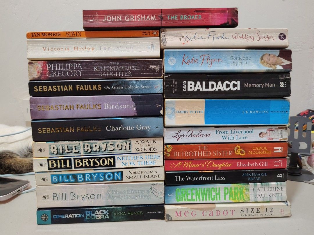 Tabamaki books (Category: Storybooks) located in Manila. Submitted by tabamaki (Listing ID 1467241488, Image 2). Description: preloved books with foxing, tanning.