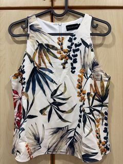 (Category: ) located in . Submitted by myexplodingwardrobe (Listing ID 1467282573, Image 1). Description: .