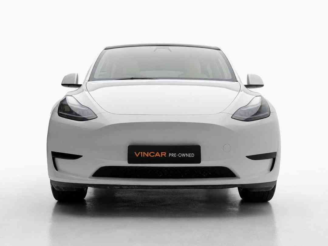 (Category: ) located in . Submitted by vincar_pre-owned (Listing ID 1467280410, Image 1). Description: .