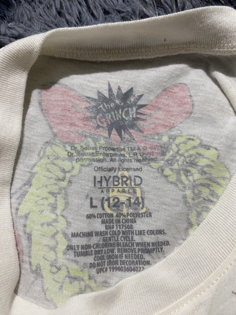 The Grinch Double Sided Mega Print (Category: Tshirts & Polo Shirts ) located in Manila. Submitted by zrothrift (Listing ID 1467255567, Image 3). Description: The Grinch Double Sided Mega Print Measurements: Large on Tag Width: 22 Inches Length: 26.5 Inches ₱280.