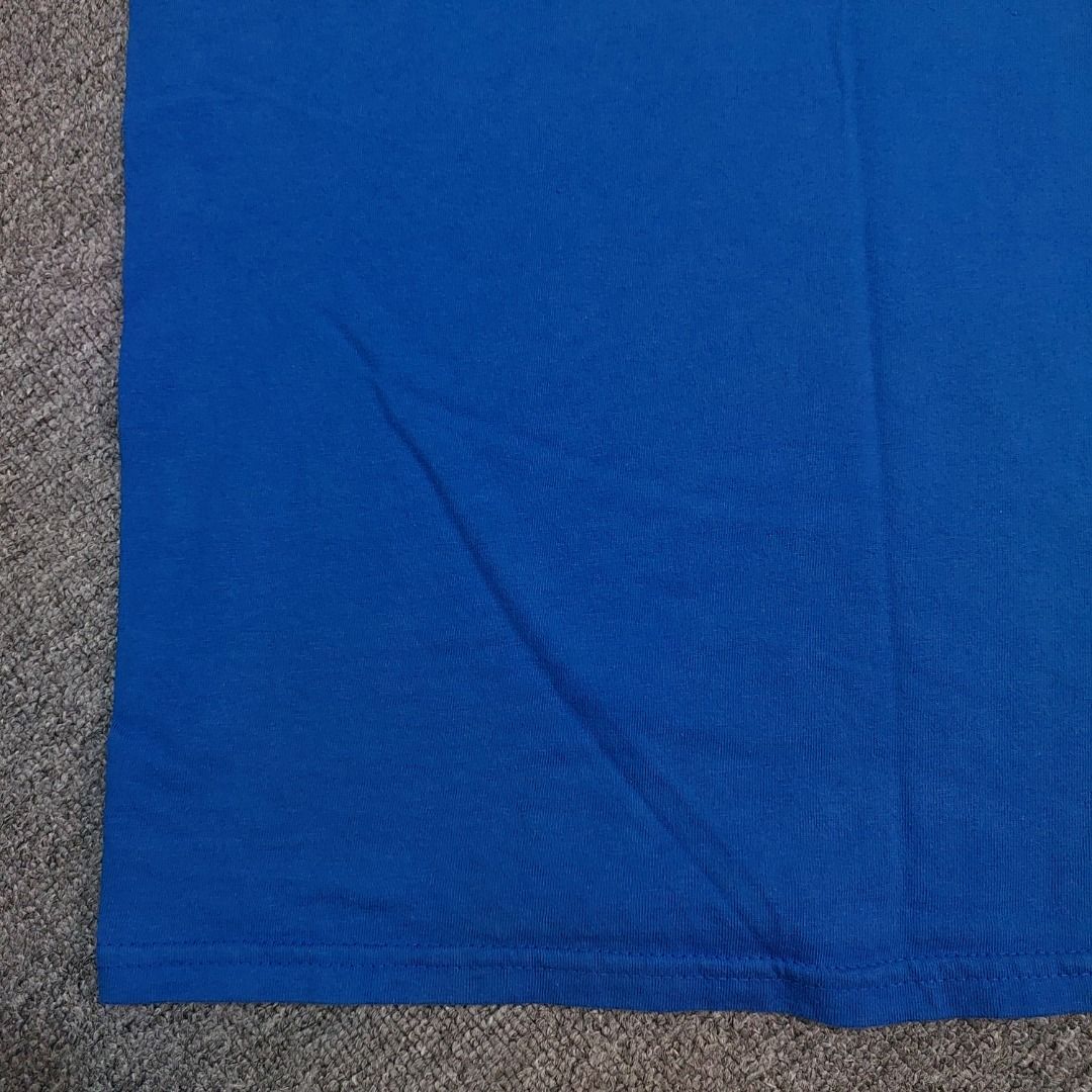 The Hundreds Blue Graphic T-Shirt (Category: Tshirts & Polo Shirts ) located in Cebu City. Submitted by thrift.thriftly (Listing ID 1467324593, Image 3). Description: size: medium dimes: 19.5x28.5 condition: excellent color rate: 9.8/10 issues: sign of use, hairline cracks .
