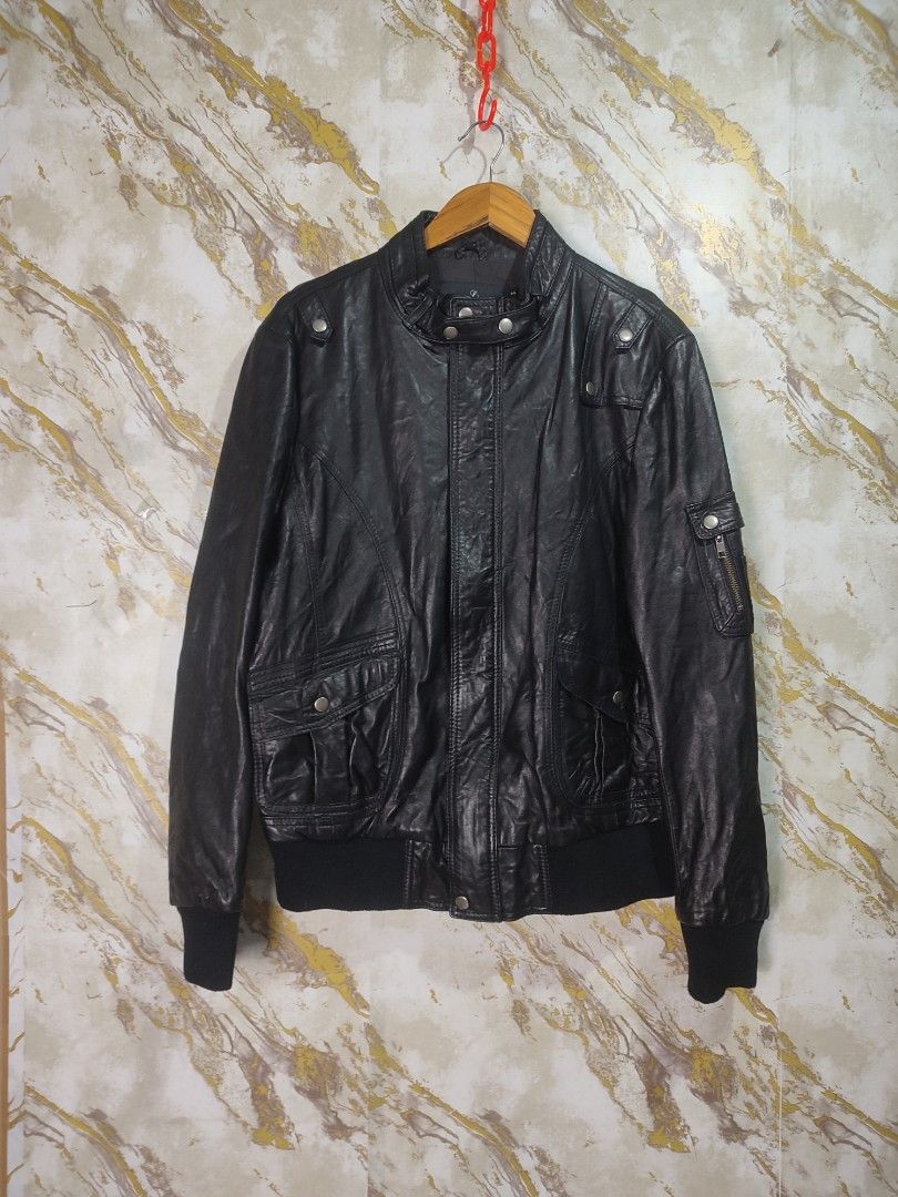 THE LIMITLESS GENUINE LEATHER JACKET (Category: Coats, Jackets and Outerwear) located in Cabuyao City. Submitted by jederama (Listing ID 1467252876, Image 1). Description: THE LIMITLESS LEATHER JACKET SIZE : 44 ON TAG ( FIT LARGE ) WIDTH - 21.5 LENGTH - 26.5 SLEEVE LENGTH : 26 INCHES SHOULDER - SHOULDER : 18.5 INCHES GOOD AS NEW CONDITION NO ISSUE / NO FLAWS AUTHENTIC 💯 2,500 + SHIPPING FEE.