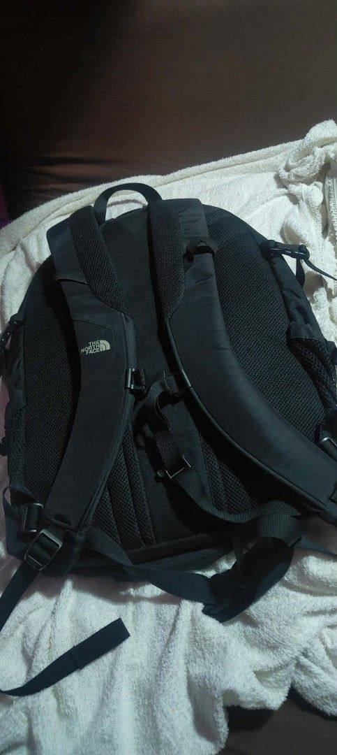 The North Face Borealis Backpack Black (Category: Backpacks) located in Manila. Submitted by sharm26arm96276 (Listing ID 1467239315, Image 2). Description: - Authentic The North Face Borealis backpack in classic black - 100% durable nylon, Made in Vietnam with interior hologram tag - Secure laptop sleeve and multiple internal organizer pockets - External bungee cord system for extra gear storage - Comfortable padded shoulder straps and breathable