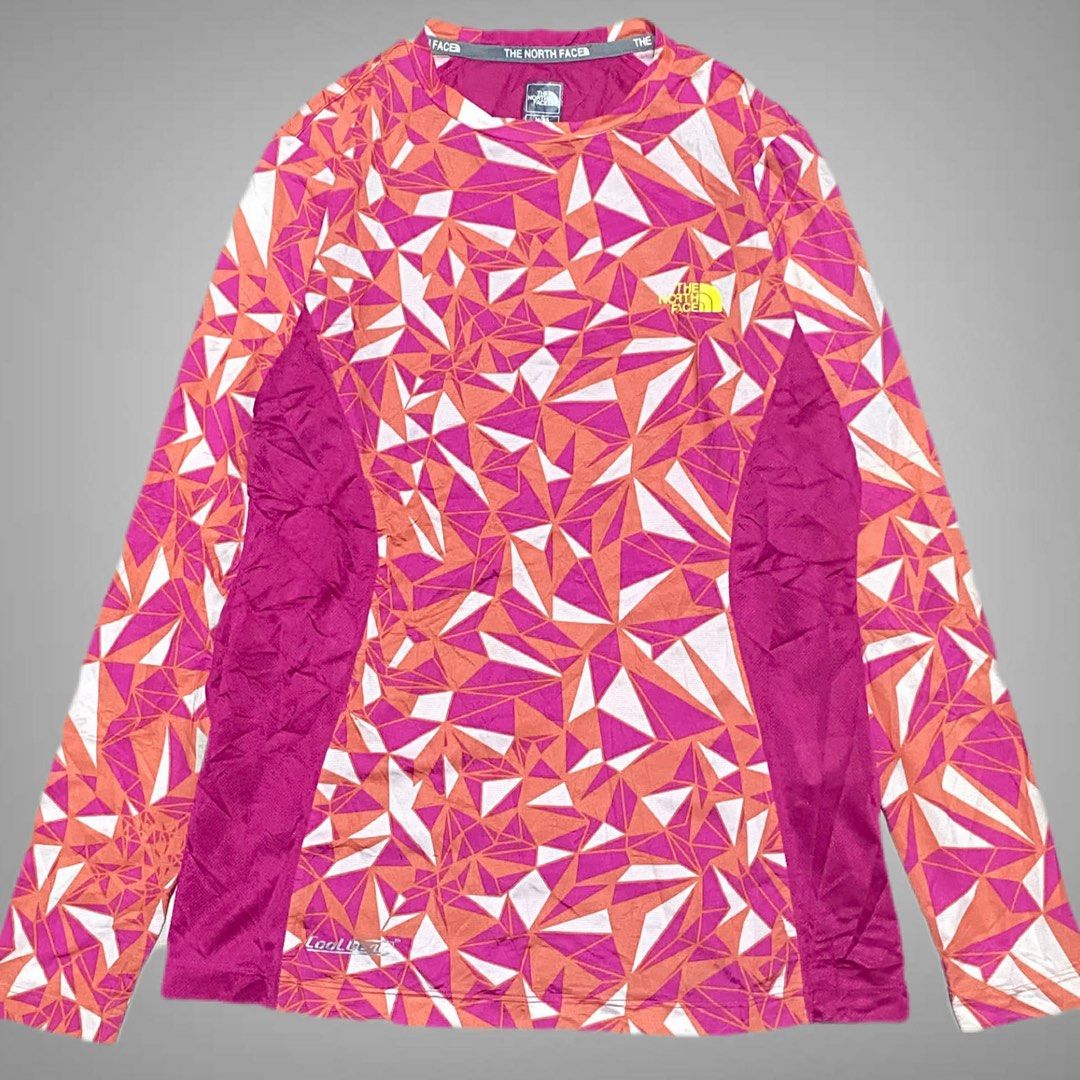 The North Face Drifit XS (Category: Activewear) located in Mabalacat. Submitted by stellargarments (Listing ID 1467300272, Image 1). Description: Length : 24 Width : 16 Condition : 9.5/10 harap likod logos SUPER NICE FITTING! BACK TO BACK LOGOS! COMPLETE TAGS DRIFIT POLYESTER SUPER NICE & KINIS! VERY COMFY & SMOOTH ON SKIN NEED WASH NO MAJOR STAIN FRESH FROM BALE.