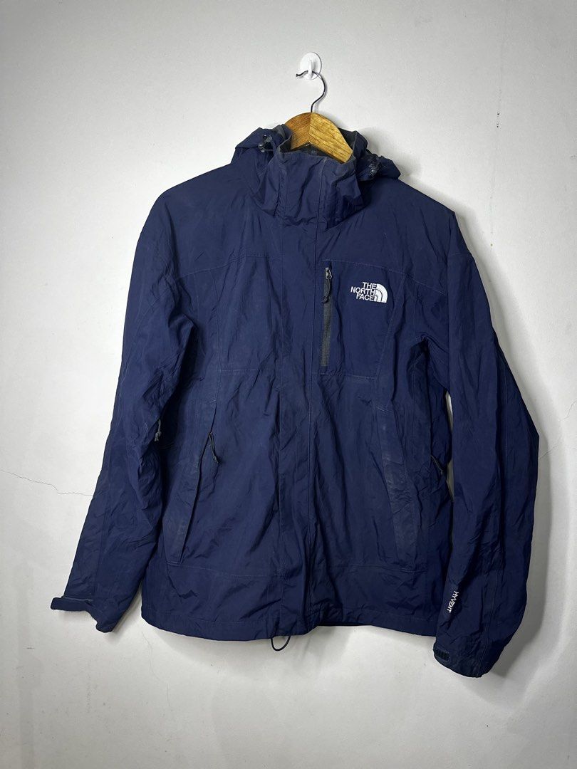 THE NORTH FACE HYVENT (Category: Coats, Jackets and Outerwear) located in Molave. Submitted by thriftmate13 (Listing ID 1467291435, Image 1). Description: .