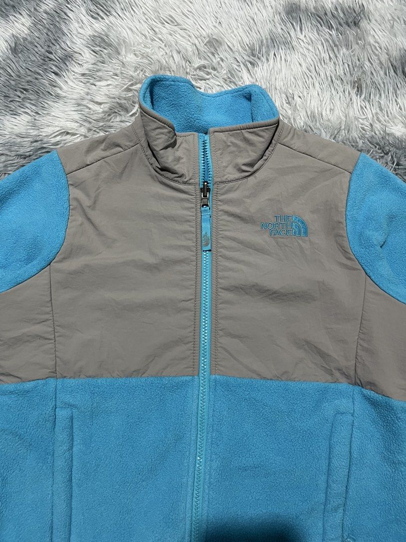 The North Face Polartec Fleece Jacket (Category: Babies & Kids Fashion) located in Sasmuan (Sexmoan). Submitted by winterclothes.ph (Listing ID 1467330712, Image 2). Description: The North Face Polartec Fleece Jacket M (10/12) Girl on tag Width 18.5 Length 22.5 Excellent Condition .