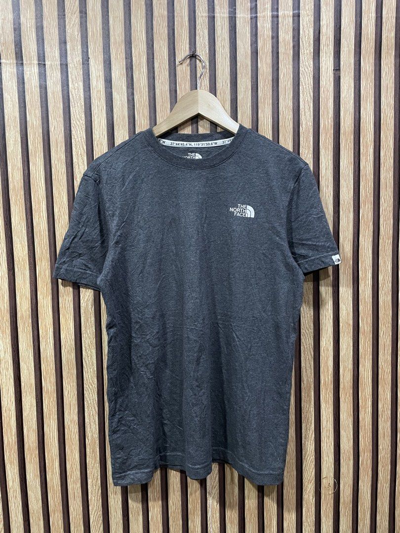 The North Face T-shirt (Category: Activewear) located in Digos. Submitted by johannamae01 (Listing ID 1467179839, Image 1). Description: Goodasnew Size: Medium Dimes: 20x27 Cr: 10/10 No issues No flaws Solid nito promise.