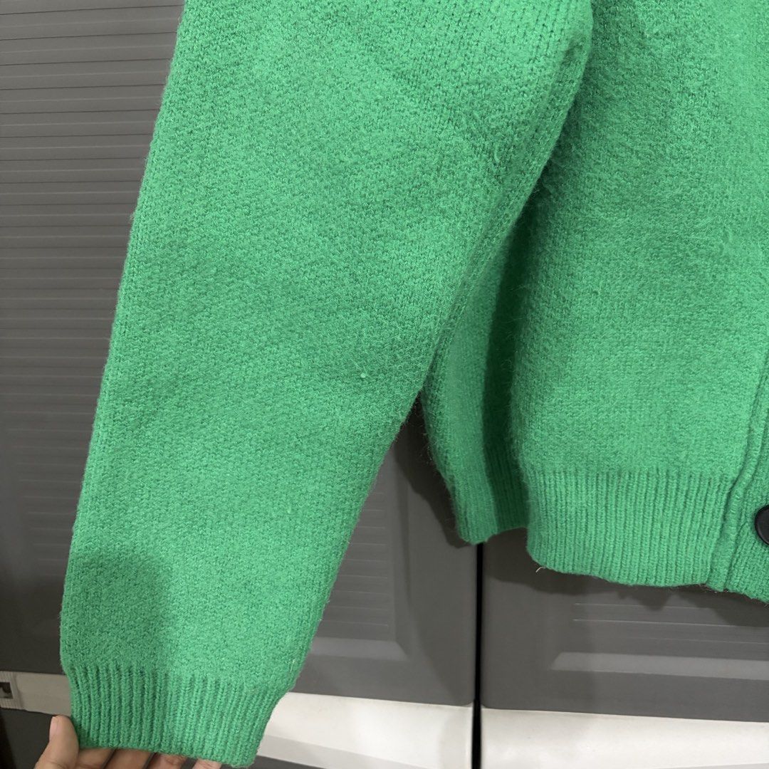 Thick Green V Neck Cardigan (Category: Coats, Jackets and Outerwear) located in Quezon City. Submitted by iywm_ (Listing ID 1467346106, Image 3). Description: ▪️bought preloved from another seller here, never used it myself ▪️shipping via grab/lalamove or any sdd 📍loyola heights, qc.